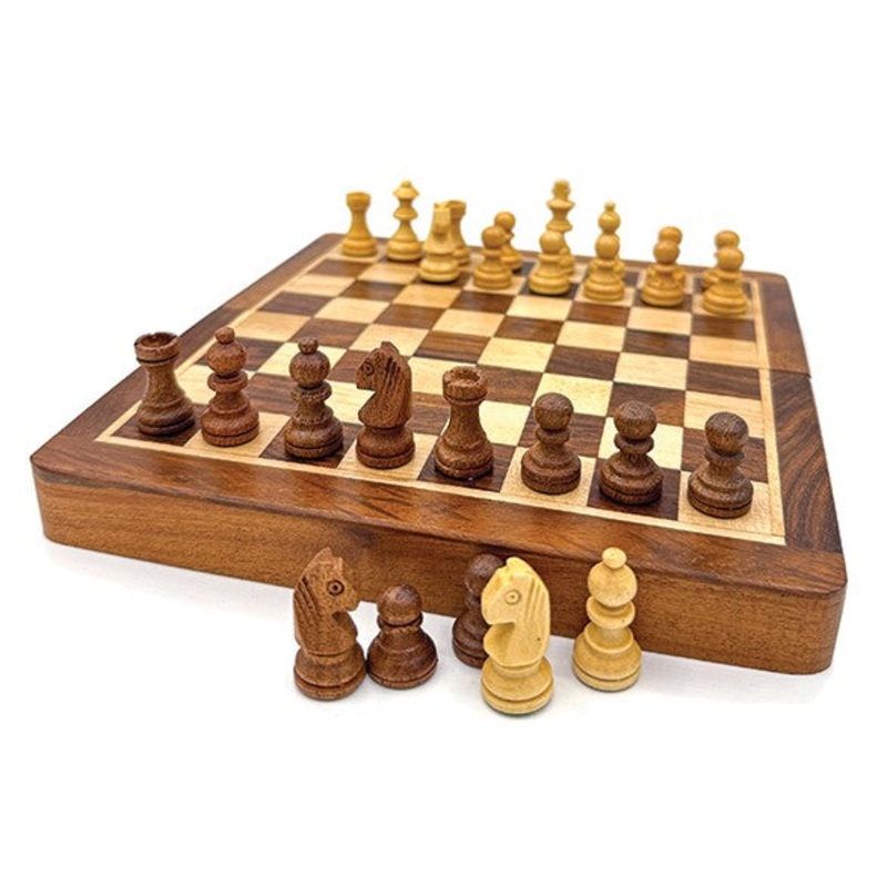 Magnetic Folding Wooden Chess Set – 25cm