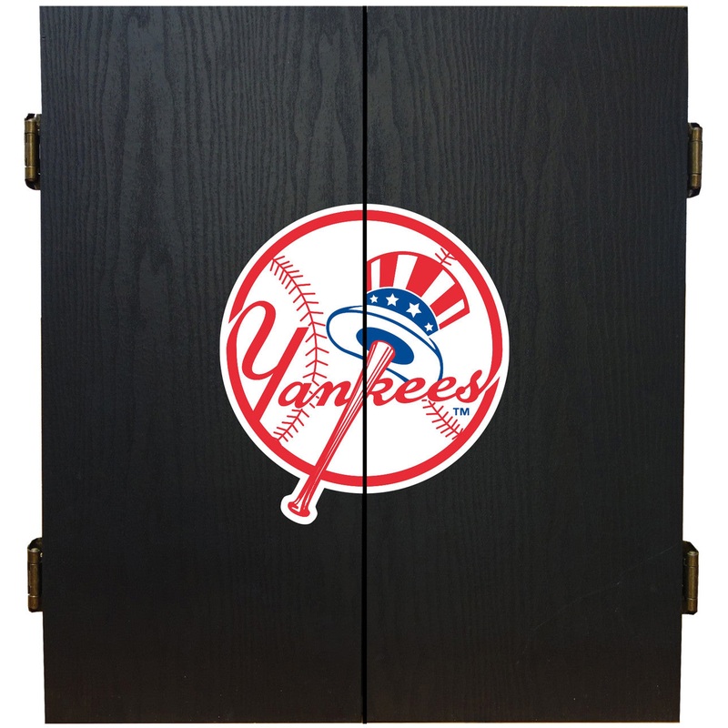 New York Yankees Dartboard Cabinet Set Fan’s Choice
